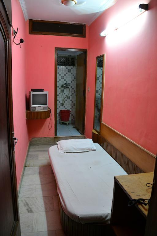 Yes Please Guest House New Delhi Room photo